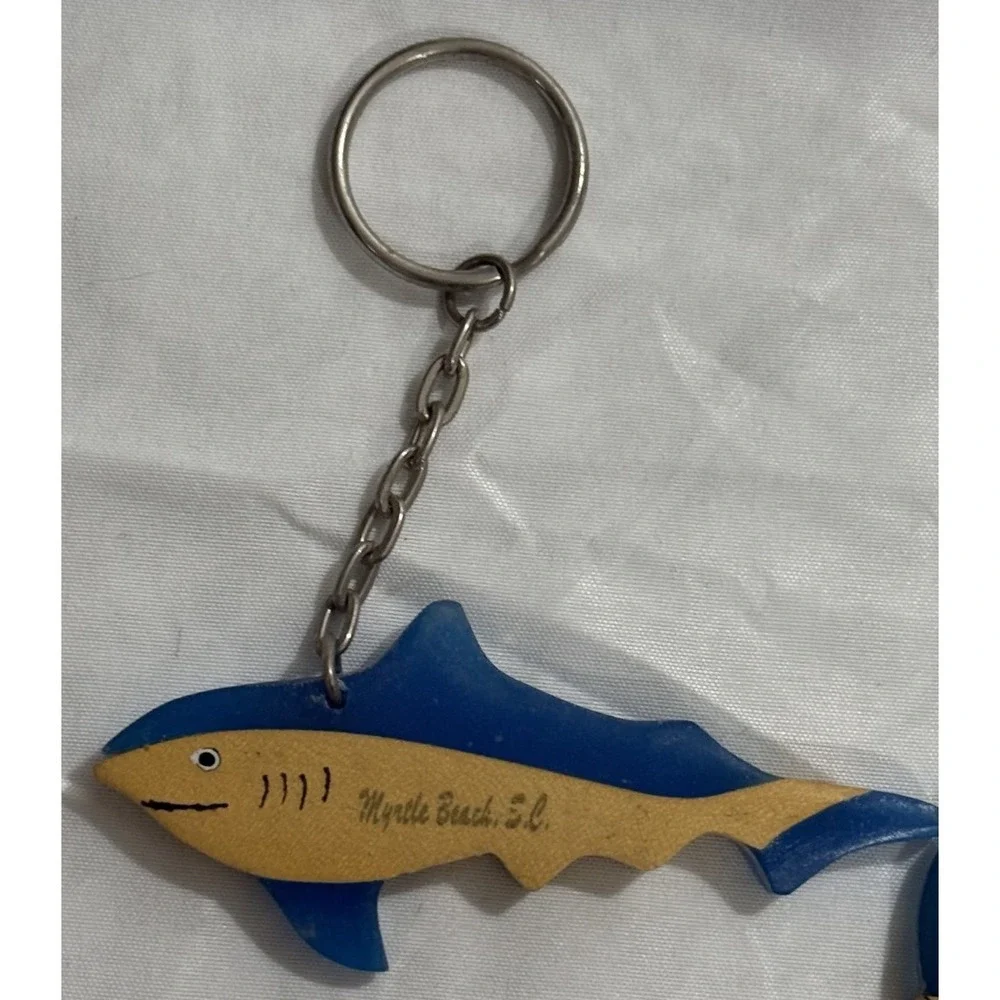 Lot of 4‎ Souvenir Keyrings Myrtle Beach, SC Shell, Dolphin, Sailboat, Shark